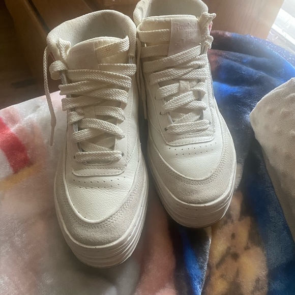 Shoes - Picture 1 of 2